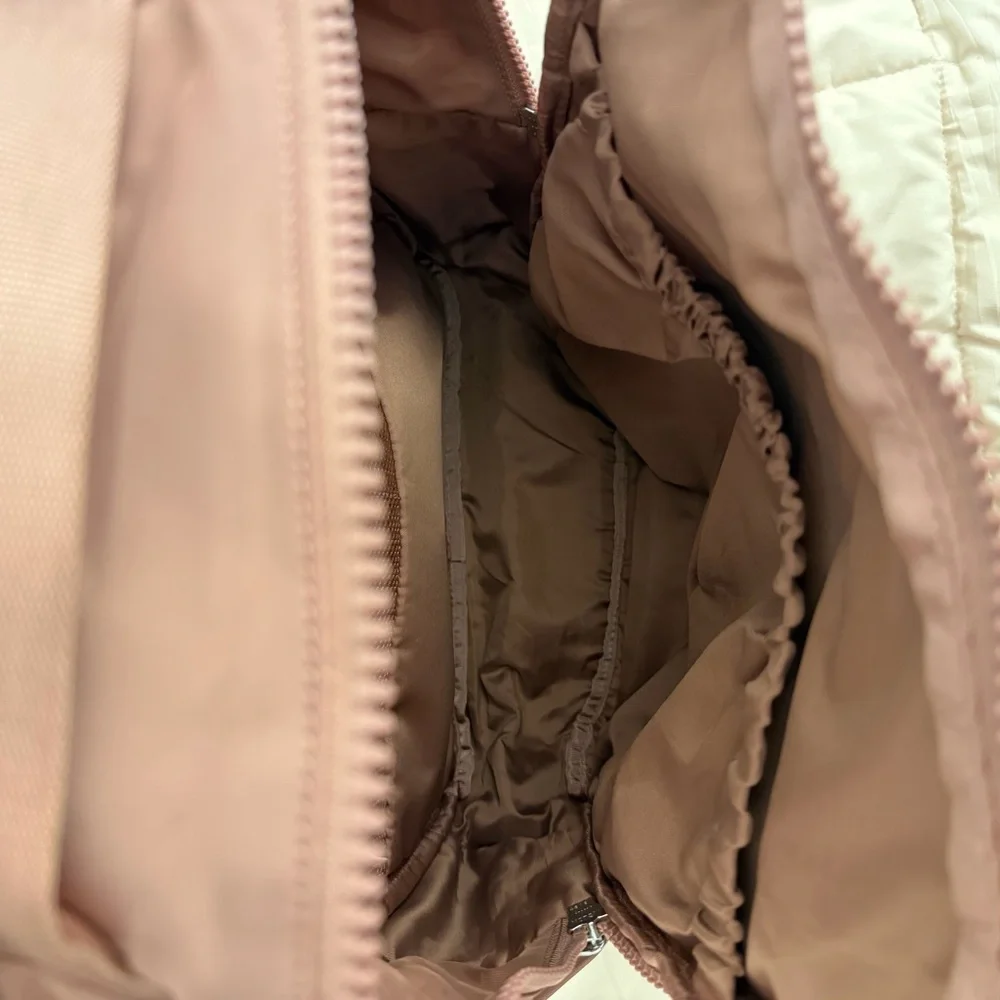 Lululemon Rose Colored Backpack - Picture 4 of 7